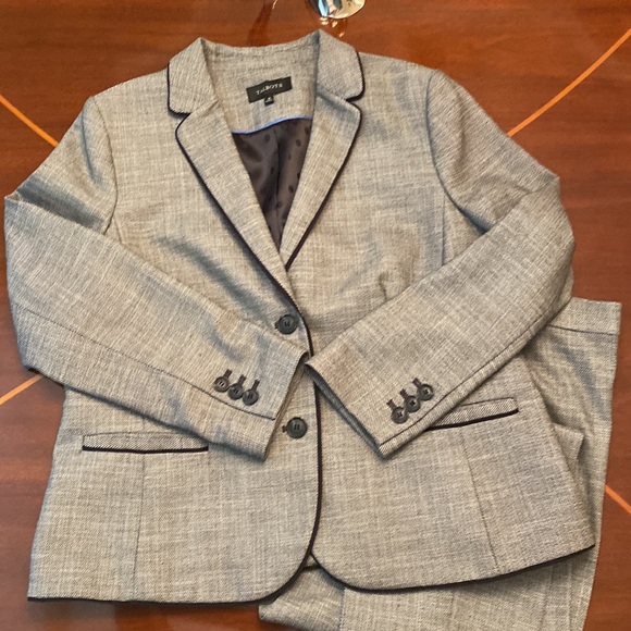 Talbots pant suit - Picture 1 of 16